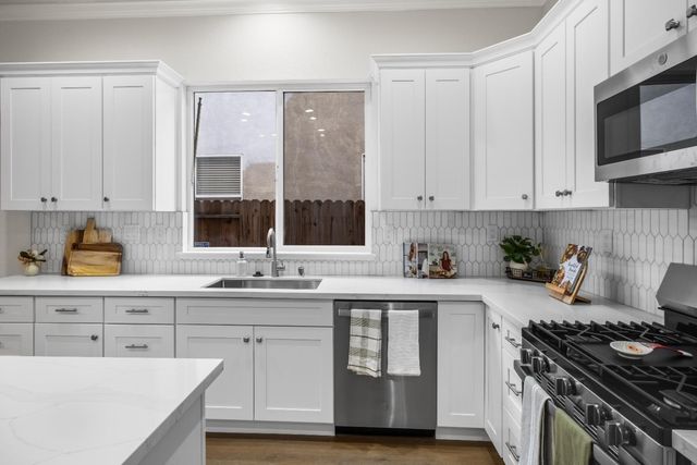 8065 Bauser Ave, Roseville, CA 95747