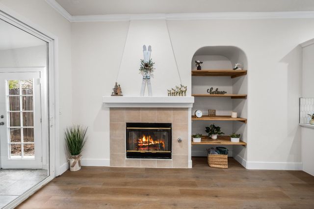 8065 Bauser Ave, Roseville, CA 95747