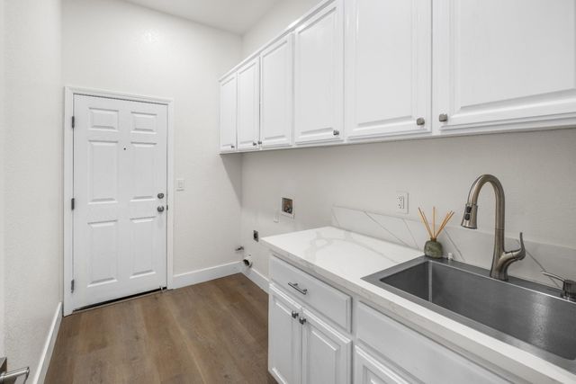 8065 Bauser Ave, Roseville, CA 95747