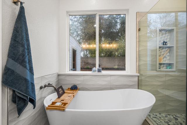 8065 Bauser Ave, Roseville, CA 95747