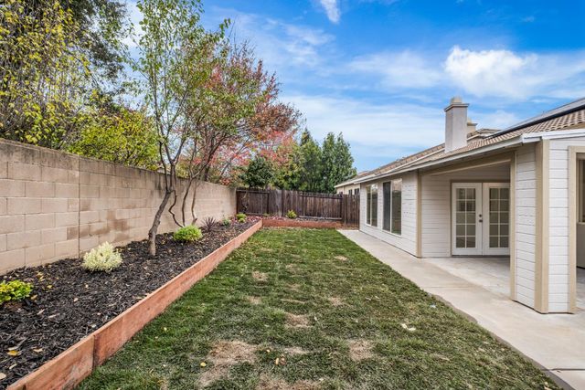 8065 Bauser Ave, Roseville, CA 95747