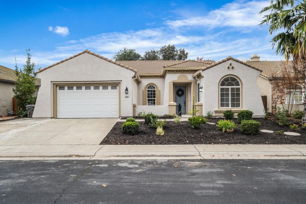 8065 Bauser Ave, Roseville, CA 95747