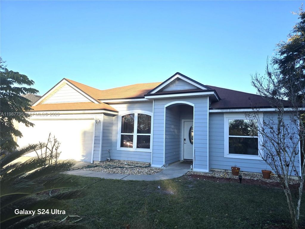 615 Abbey Court, Other City - In The State Of Florida, FL 32073