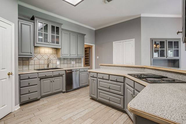 2300 Walter Smith Road, Azle, TX 76020