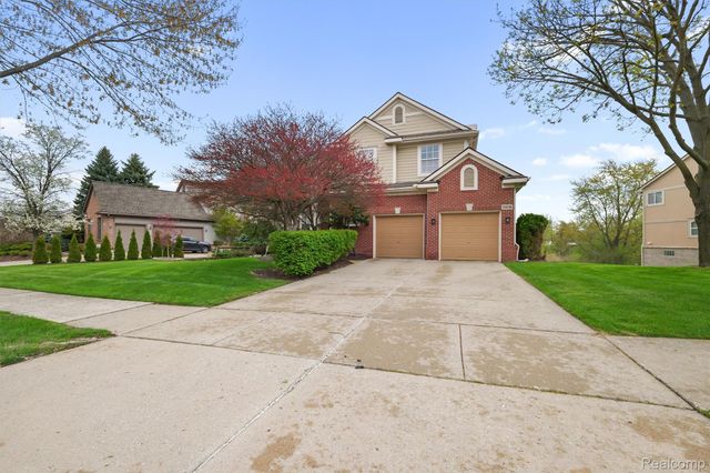 31216 Kingswood Boulevard, Novi, MI 48377