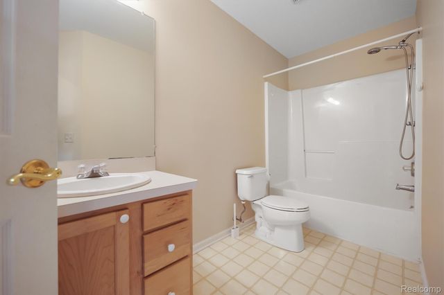 31216 Kingswood Boulevard, Novi, MI 48377