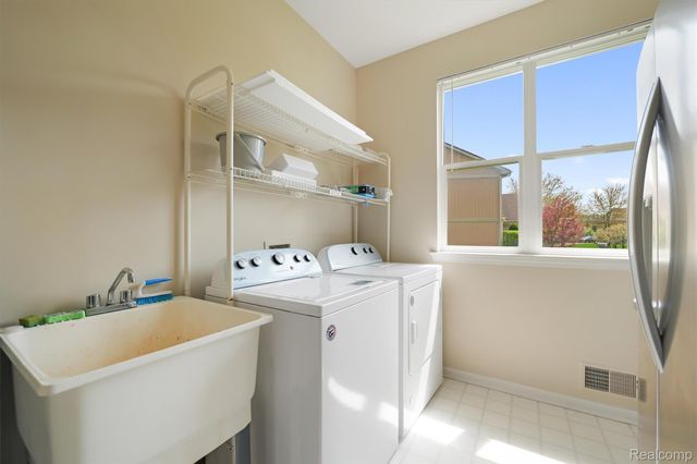 31216 Kingswood Boulevard, Novi, MI 48377
