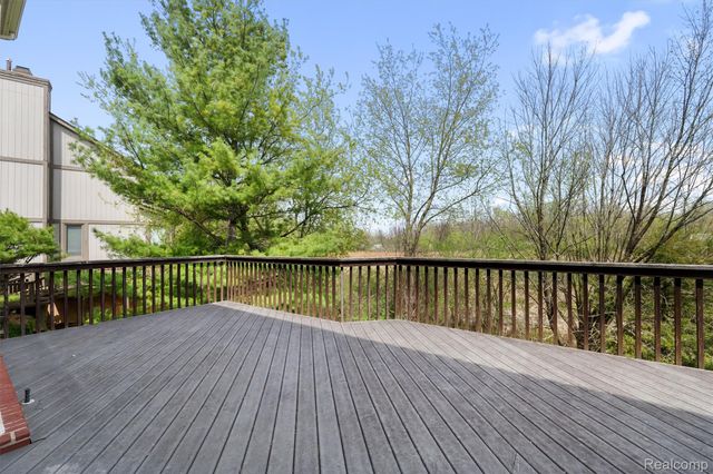 31216 Kingswood Boulevard, Novi, MI 48377