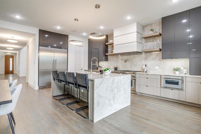 3916 W 5th Street, Fort Worth, TX 76107