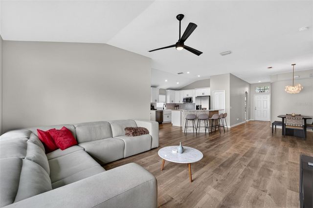 1407 BLOOMINGDALE TRAILS BOULEVARD, Brandon, FL 33511