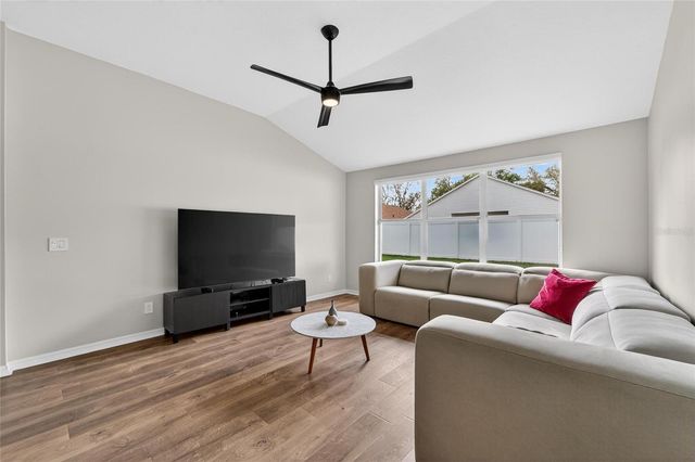 1407 BLOOMINGDALE TRAILS BOULEVARD, Brandon, FL 33511