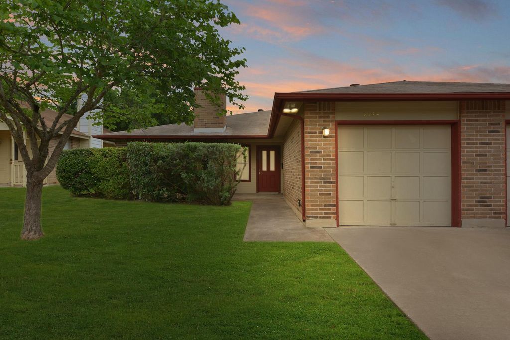 2104 Courtney ST, Austin, TX 78745