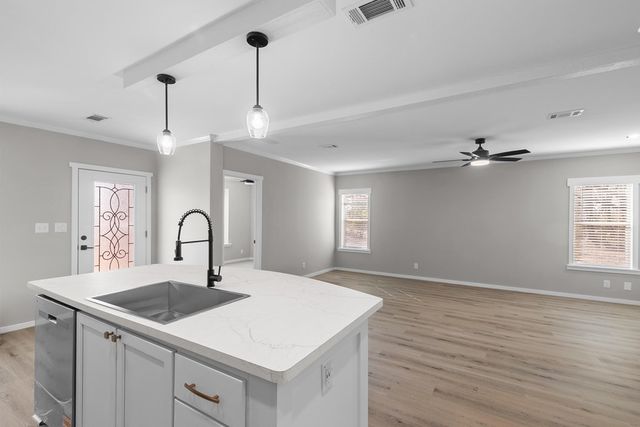 5698 S County Road 49, Slocomb, AL 36375