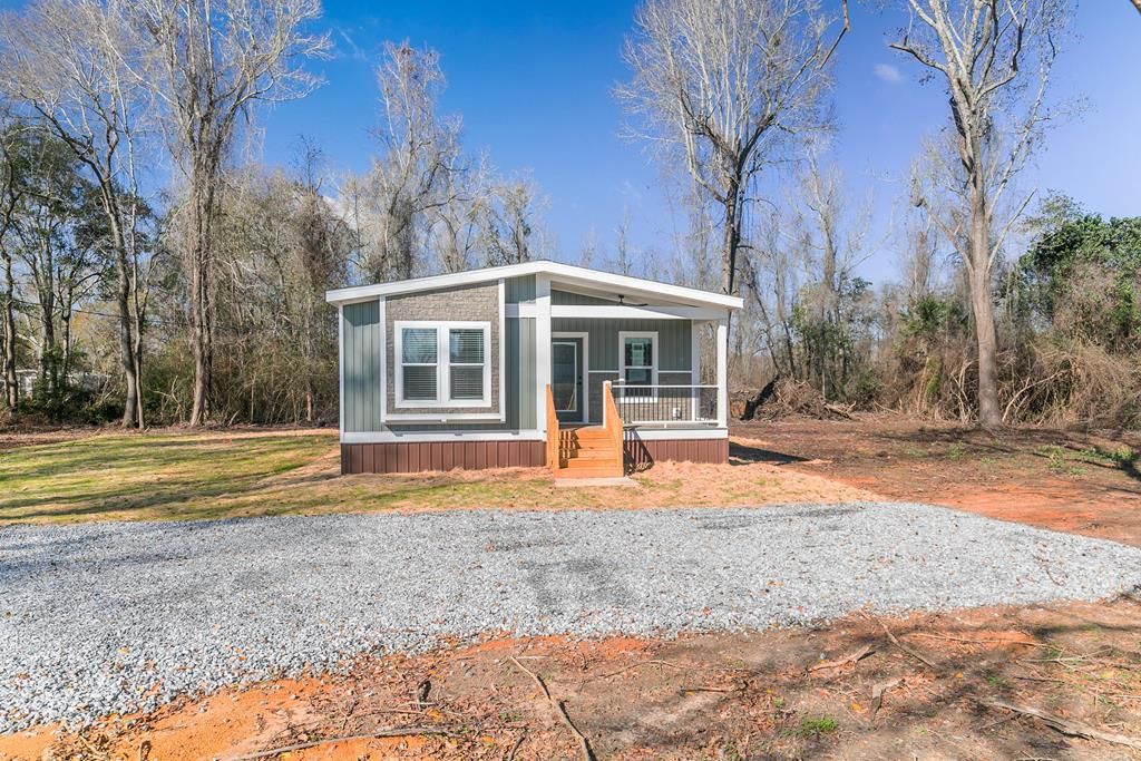 5698 S County Road 49, Slocomb, AL 36375