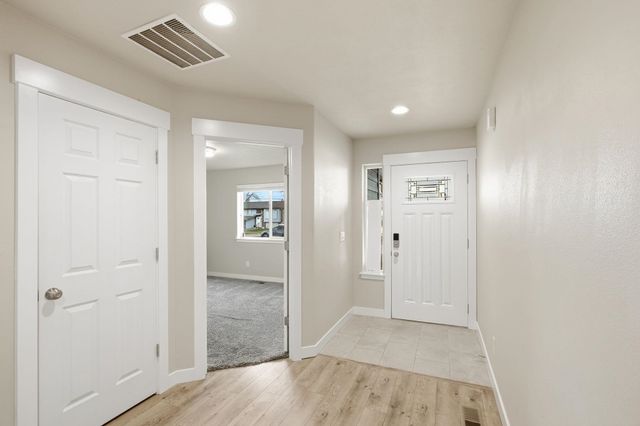 4912 E 8th Ave, Spokane Valley, WA 99212