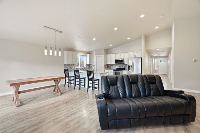 4912 E 8th Ave, Spokane Valley, WA 99212