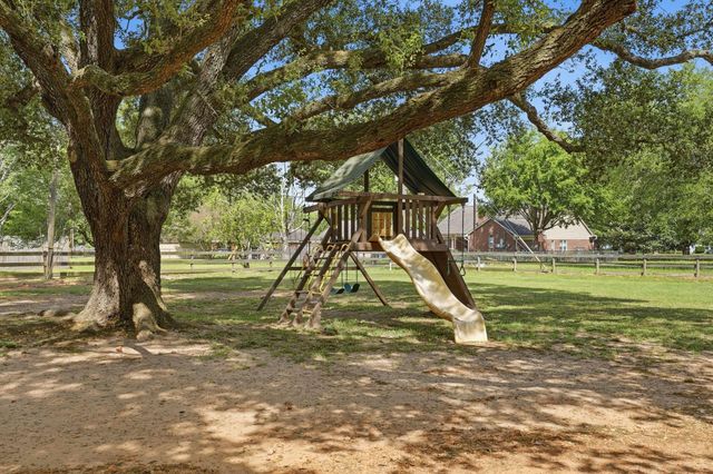 18902 Misty Lane, Tomball, TX 77377