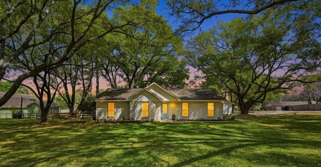 18902 Misty Lane, Tomball, TX 77377