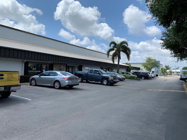 1979 10th Avenue N, Lake Worth Beach, FL 33461