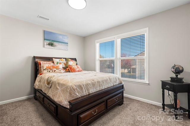 14422 Lake Crossing Drive, Charlotte, NC 28278