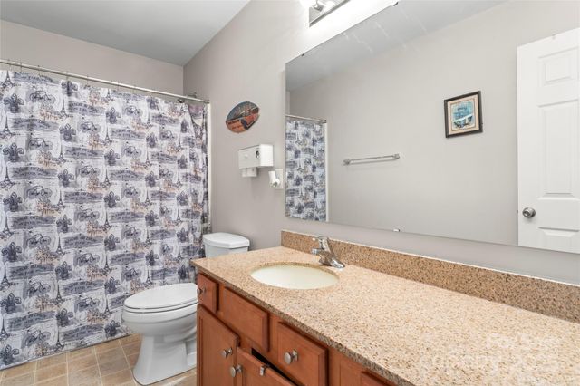 14422 Lake Crossing Drive, Charlotte, NC 28278