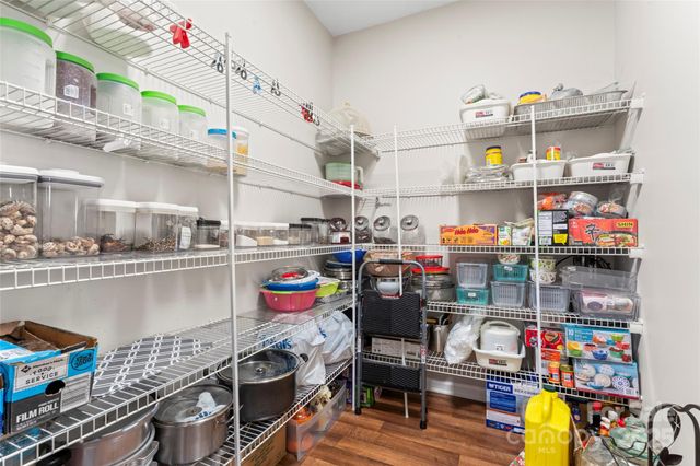 14422 Lake Crossing Drive, Charlotte, NC 28278