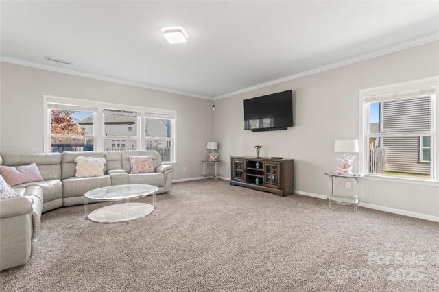 14422 Lake Crossing Drive, Charlotte, NC 28278