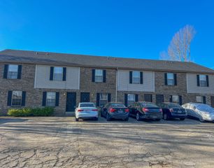 115 Ballygar St Apt 6, Clarksville, TN 37043