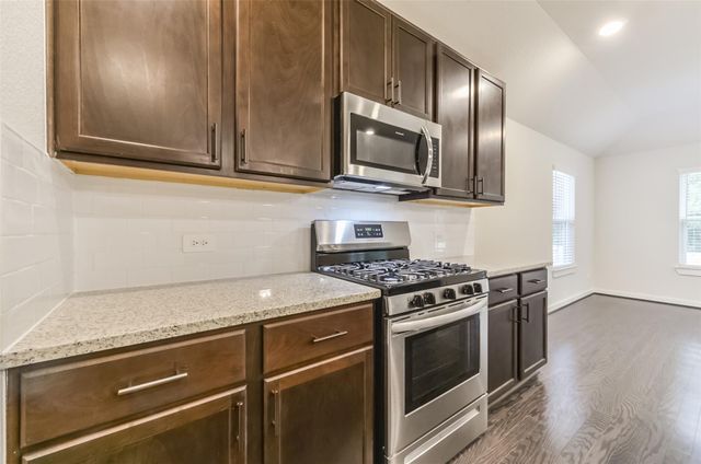 9007 San Saba Way, Willis, TX 77378