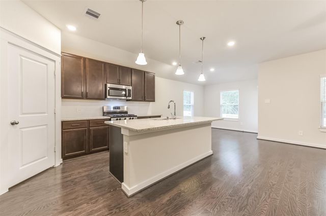 9007 San Saba Way, Willis, TX 77378