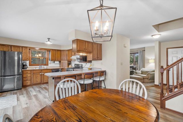 301 S Summerset DRIVE, Mount Pleasant, WI 53406