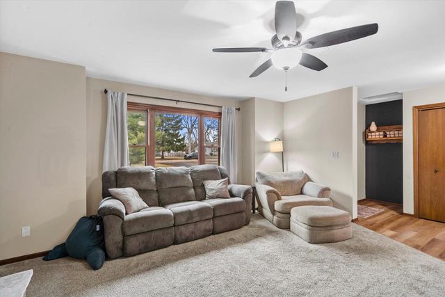 301 S Summerset DRIVE, Mount Pleasant, WI 53406