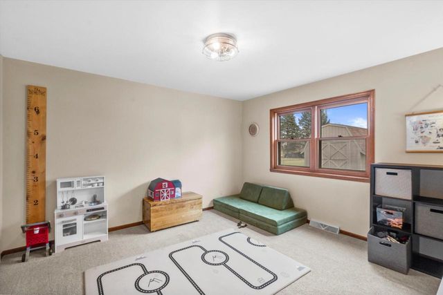 301 S Summerset DRIVE, Mount Pleasant, WI 53406