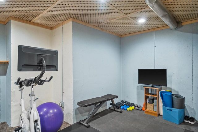 301 S Summerset DRIVE, Mount Pleasant, WI 53406