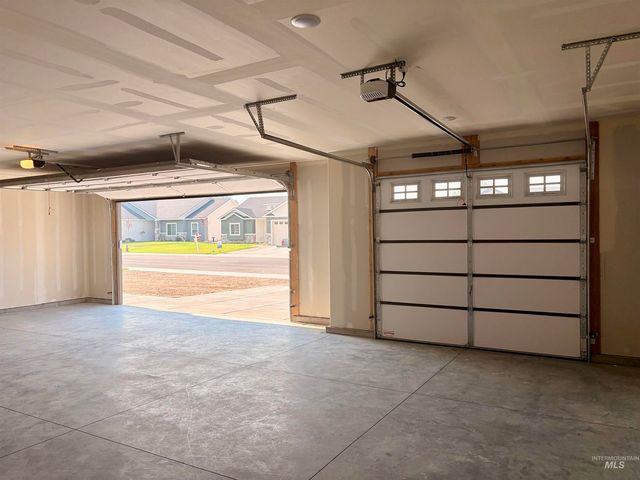 766 Waveland Avenue, Filer, ID 83328