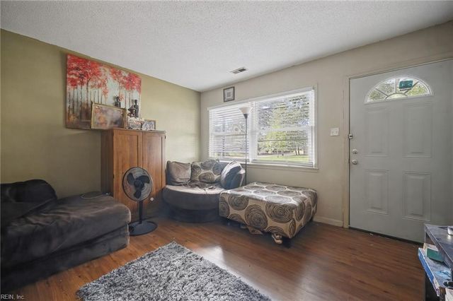344 Hospital DR, Virginia Beach, VA 23452