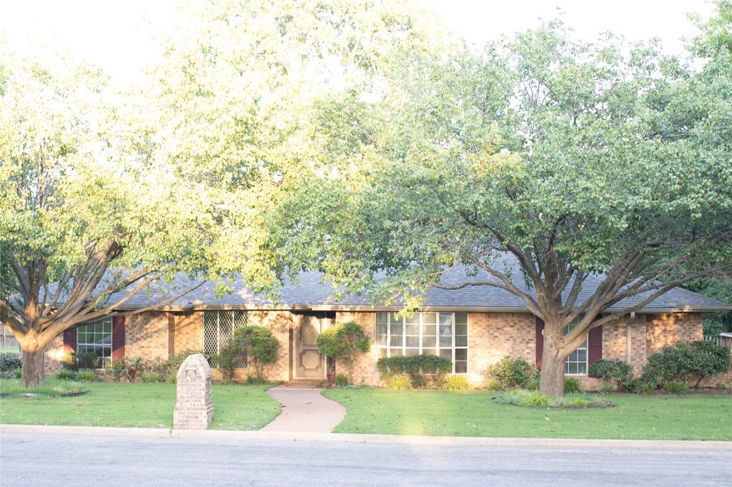 3001 Redbud Trail, Sherman, TX 75092