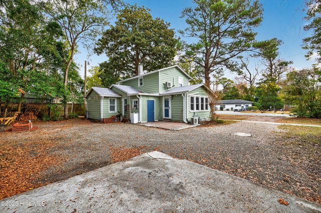 145 Lullwater Drive, Wilmington, NC 28403