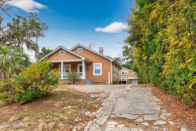 145 Lullwater Drive, Wilmington, NC 28403