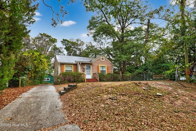 145 Lullwater Drive, Wilmington, NC 28403