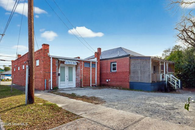 145 Lullwater Drive, Wilmington, NC 28403