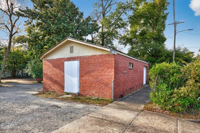 145 Lullwater Drive, Wilmington, NC 28403