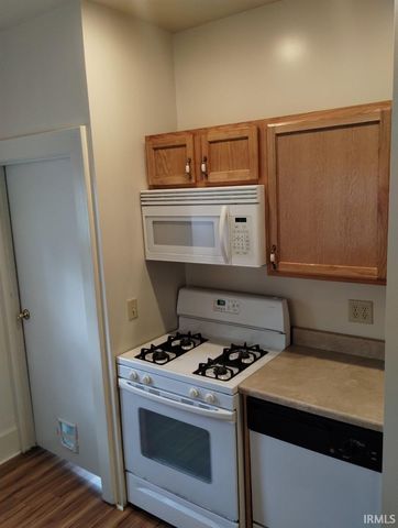 1140 E Dayton Street, South Bend, IN 46613