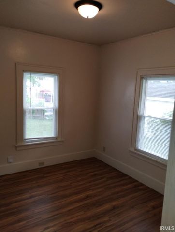 1140 E Dayton Street, South Bend, IN 46613