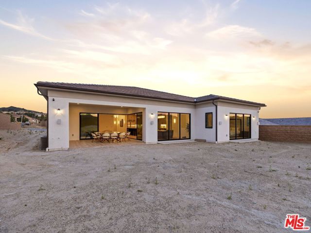 12061 N Northstar Lane, Porter Ranch (los Angeles), CA 91326