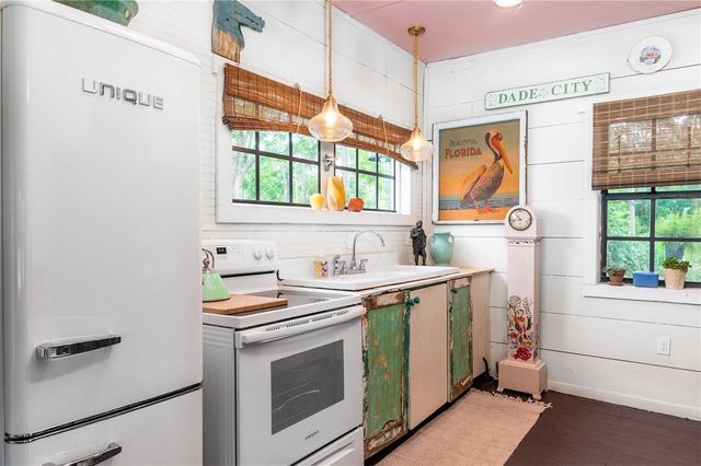 39425 WILDS ROAD, Dade City, FL 33525