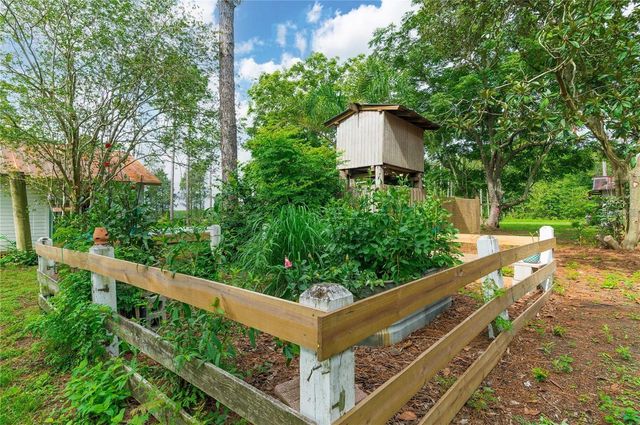 39425 WILDS ROAD, Dade City, FL 33525