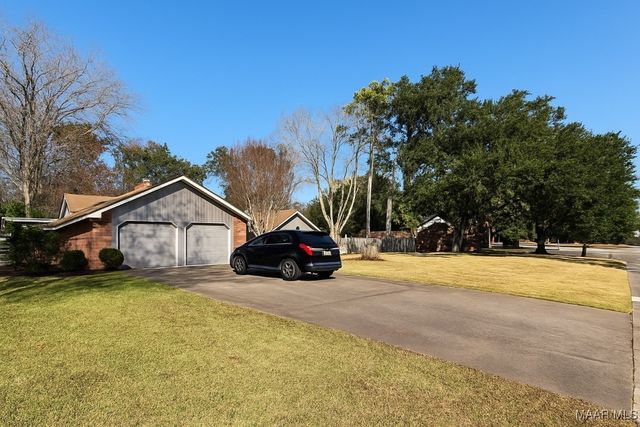 1810 SHOREHAM Drive, Montgomery, AL 36106