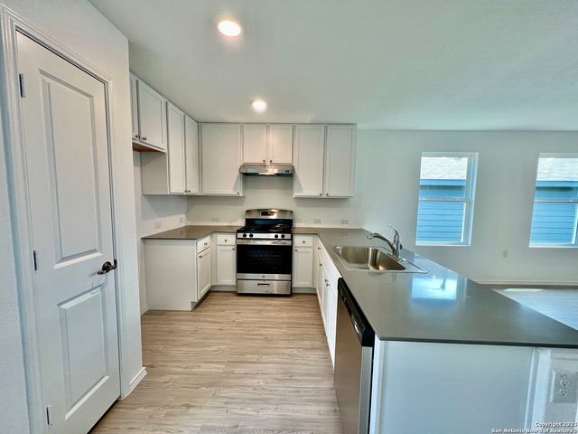 10542 Nye Pass, San Antonio, TX 78224