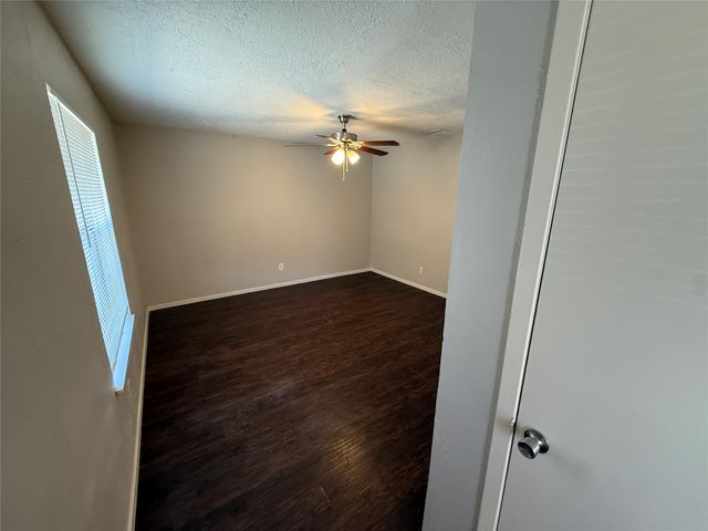 4250 Wiley College Drive, Dallas, TX 75241